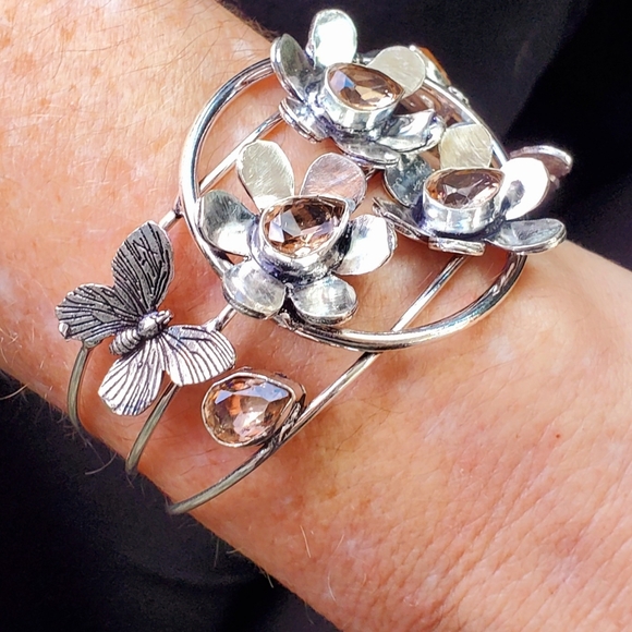 New Unique Morganite Butterflies and Flowers Silver Cuff Bracelet. - Picture 3 of 16